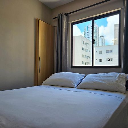 2 Quartos A 200Mts Praia Central, Garagem, Churrasqueira, Wi-Fi 90 Mbps, Pet Friendly Balneário Camboriú Exterior foto