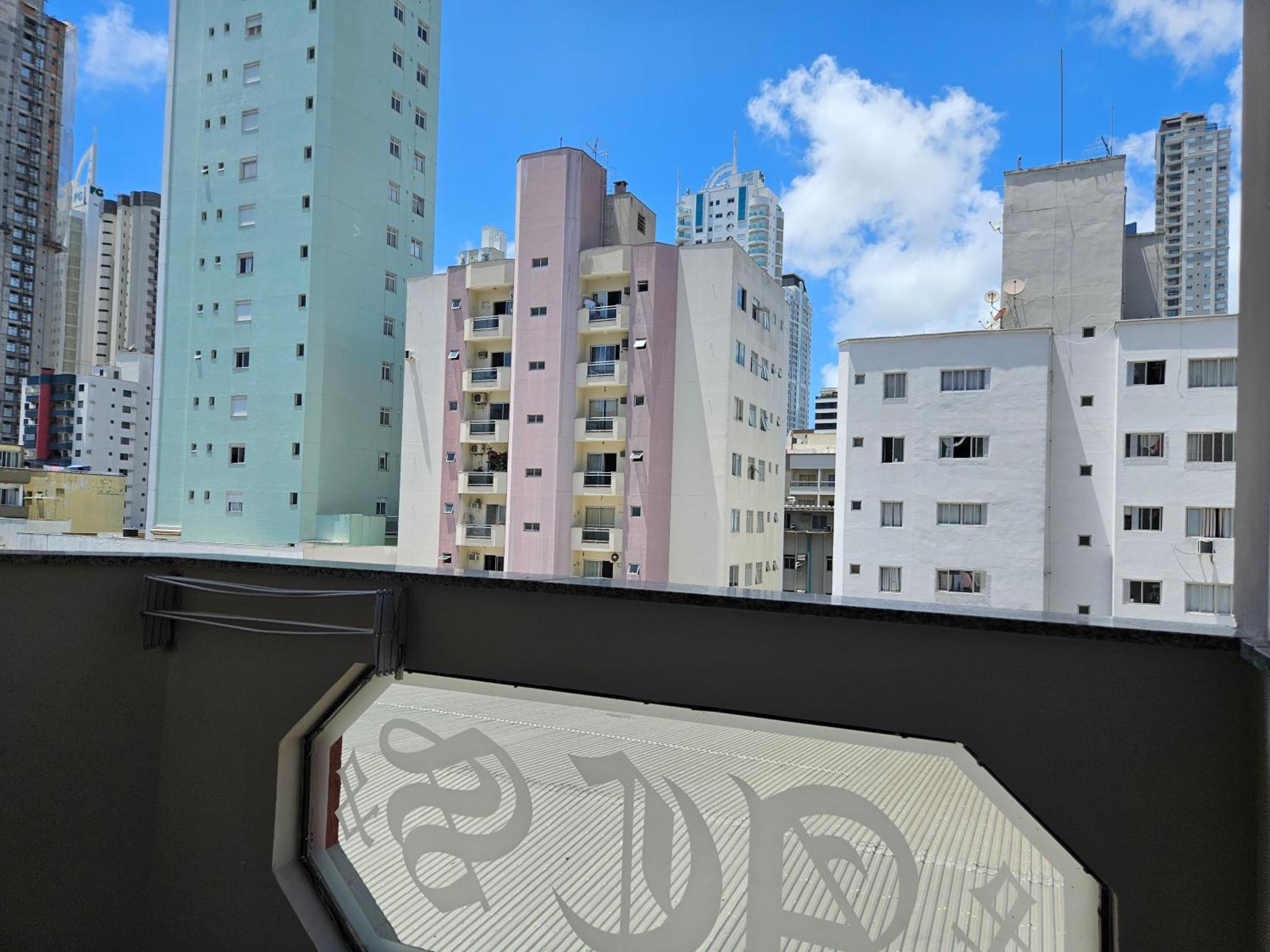 2 Quartos A 200Mts Praia Central, Garagem, Churrasqueira, Wi-Fi 90 Mbps, Pet Friendly Balneário Camboriú Exterior foto